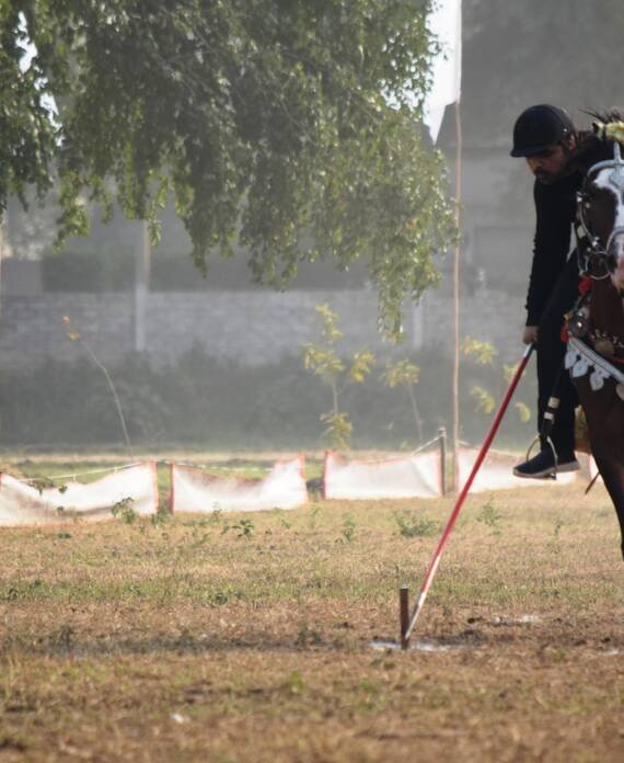 tent-pegging-7026381_1280